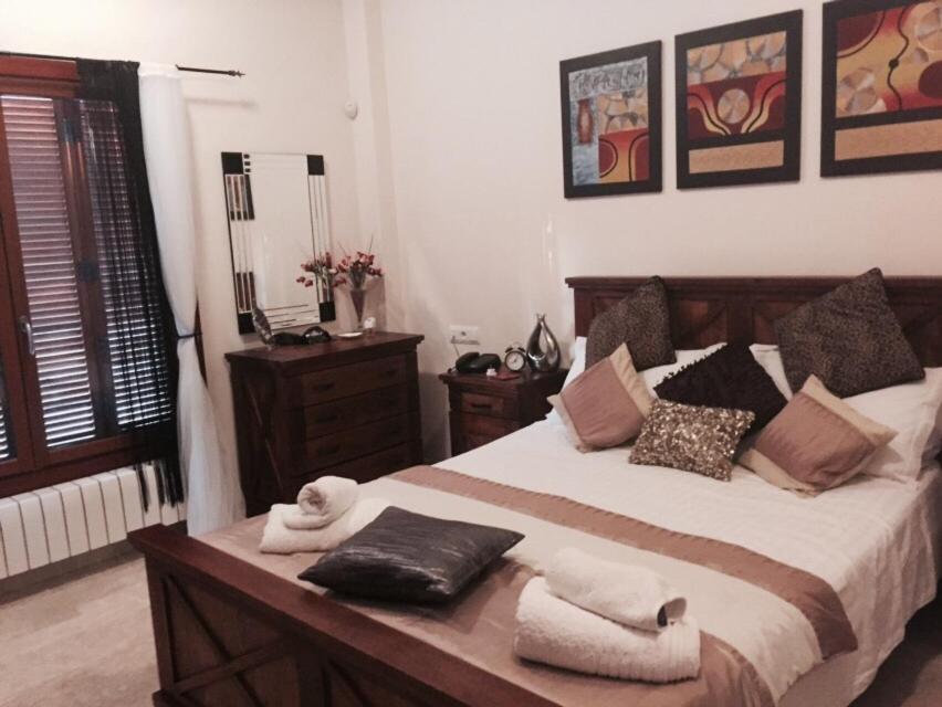 Banos y Mendigo Casa Catherina Joan - El Valle Golf Resort מראה חיצוני תמונה